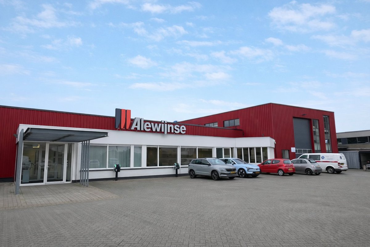 Tijssen Elektro is now #Alewijnse. The #integration is becoming more visible: at our #Oss location, the former #TijssenElektro signage has been replaced by Alewijnse branding. Another step forward in uniting our company to serve the yachting sector even better. #WeConnect