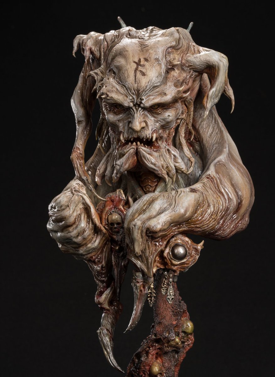 お知らせ】雨宮慶太作品集『牙』表紙作品「赤蟲」レジンキットの予約