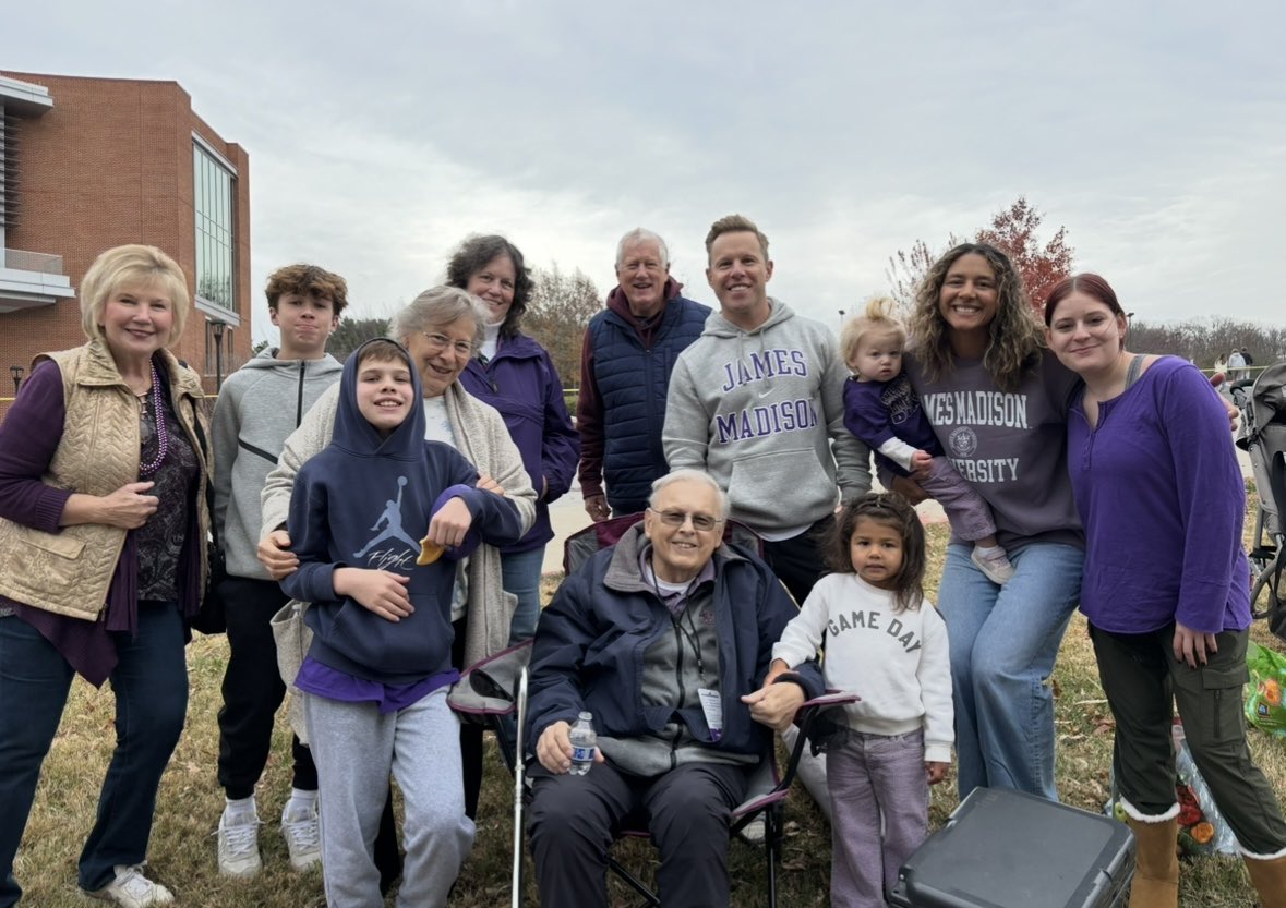 Dave Plungas tweet media