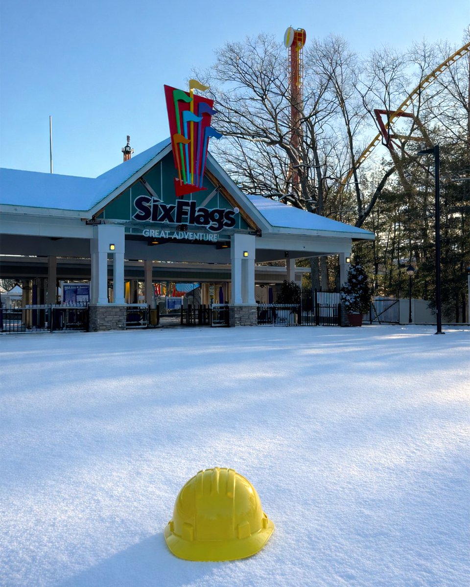 SFGrAdventure's tweet image. Behind the scenes, the story begins.🚧 👀  #AdventureAwakens #SFGAD2027