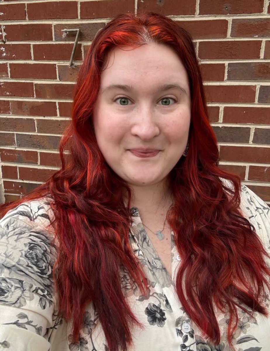 This flaming red was made to be seen 😍🔥
Fresh color by Global Technician Georgia
📲 Call 770-426-0313 to book your next #Three13SalonSpa color service