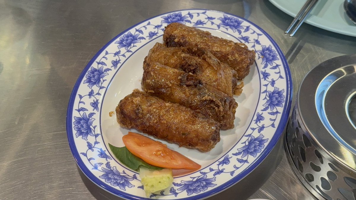 ᵞᵘᴱᵉᵉ tweet media