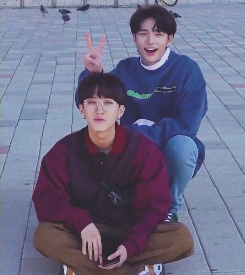 sclasshu's tweet image. Posting old cute skz until I see skz 
#day7 hyunibini ver.
