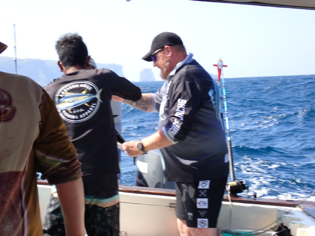 EnaFishing's tweet photo. Come enjoy the ocean of Bali, book to https://t.co/3uHV4Sps72 #fishing #fishingtrip #deepseafishing #dayfishing https://t.co/uJvdeSG6cO