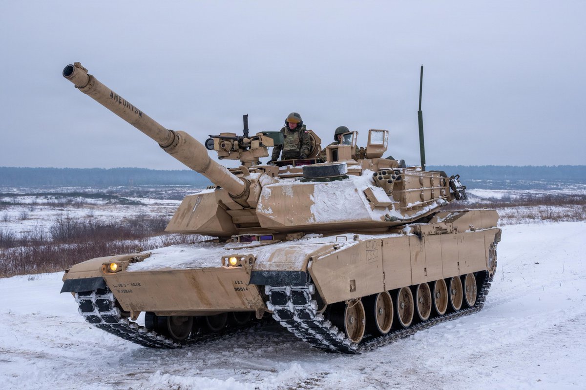 USArmyEURAF's tweet image. 💥Mechanized forces! Modernization! Interoperability! U.S. &amp;amp; Polish forces showcased NATO’s strength at Winter Falcon 26 at Drawsko Combat Training Center, Poland.📸:Sgt. Dakota Bradford #SwordOfFreedom #ThisIsUSAREURAF #WeAreNATO