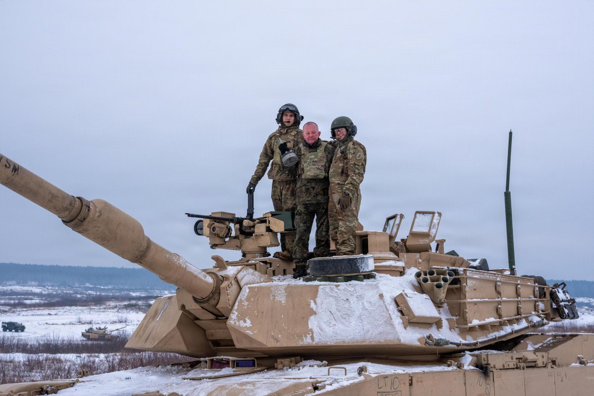 USArmyEURAF's tweet image. 💥Mechanized forces! Modernization! Interoperability! U.S. &amp;amp; Polish forces showcased NATO’s strength at Winter Falcon 26 at Drawsko Combat Training Center, Poland.📸:Sgt. Dakota Bradford #SwordOfFreedom #ThisIsUSAREURAF #WeAreNATO