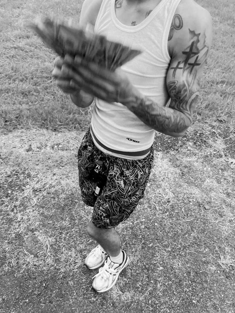 flyguyy_cam's tweet photo. Take Ri$k to get 💰💰💰 https://t.co/8NgVpK5fCm