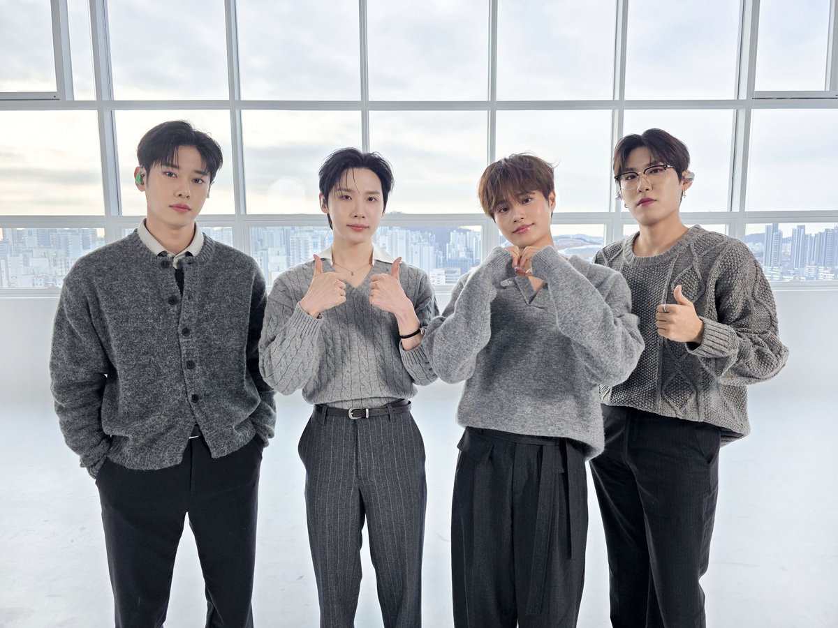 AB6IX tweet media