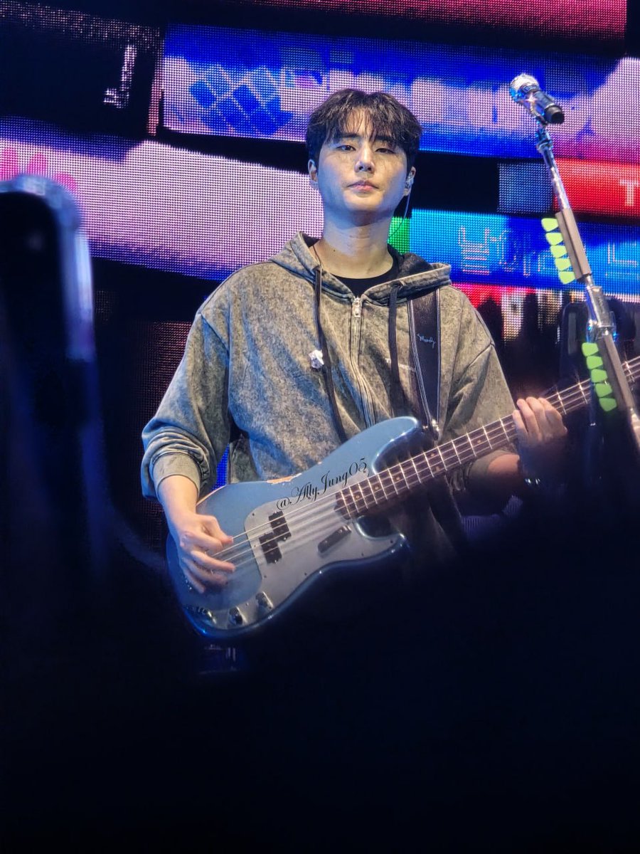 AllyJung05's tweet photo. Moments with Younghyun ♥♥♥
Feb 22, 2025 🇵🇭 May 3, 2025 🇮🇩
Jan 26, 2025 🇵🇭

#Day6 #YoungK https://t.co/0bsIjthPq1