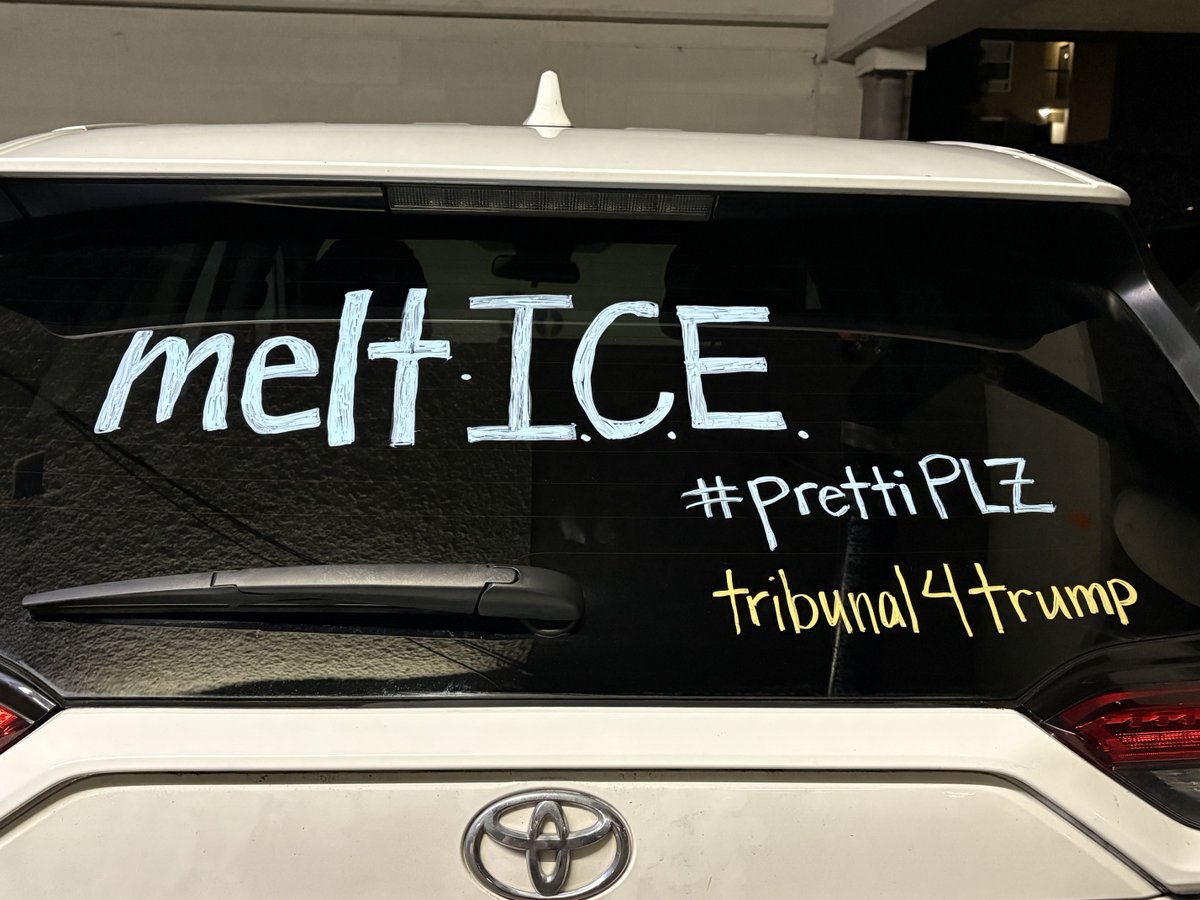 dkthebk3000's tweet photo. PICTURE ME ROLLING: Channeling despair thru alliteration and fonts means it’s bad #prettiPLZ #tribunal4trump #meltICE #sos https://t.co/rmrDYpRJ3G