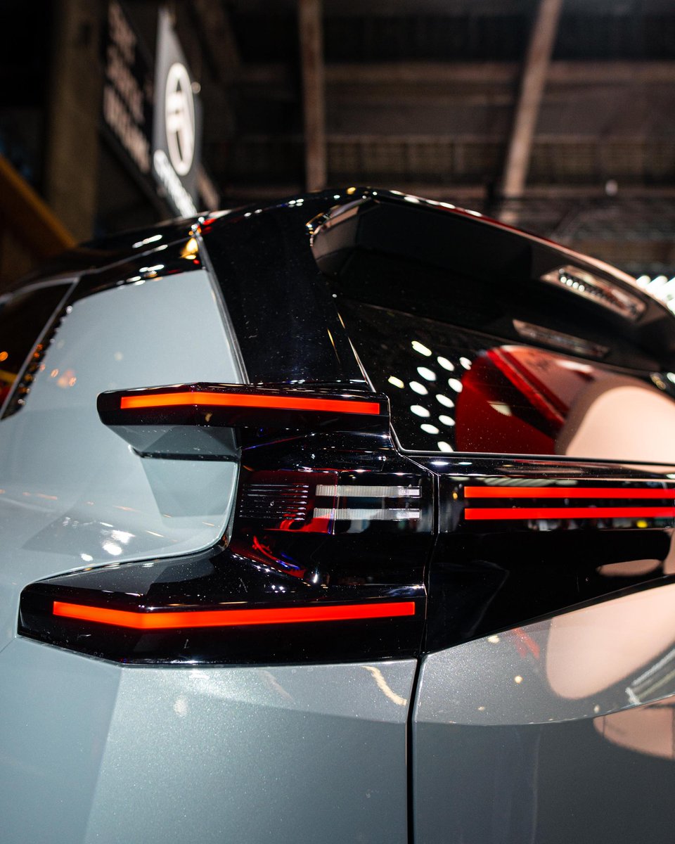 ¡El silencio es el nuevo lujo! Y el #ËC5Aircross es su mejor embajador⚡

En nuestro concesionario de📍#CitroënAutosTorrent sabemos que buscas algo más que un coche: buscas un refugio. 
👉🏼Con sus pantallas intuitivas, materiales de calidad y sensación de calma en cada trayecto✨