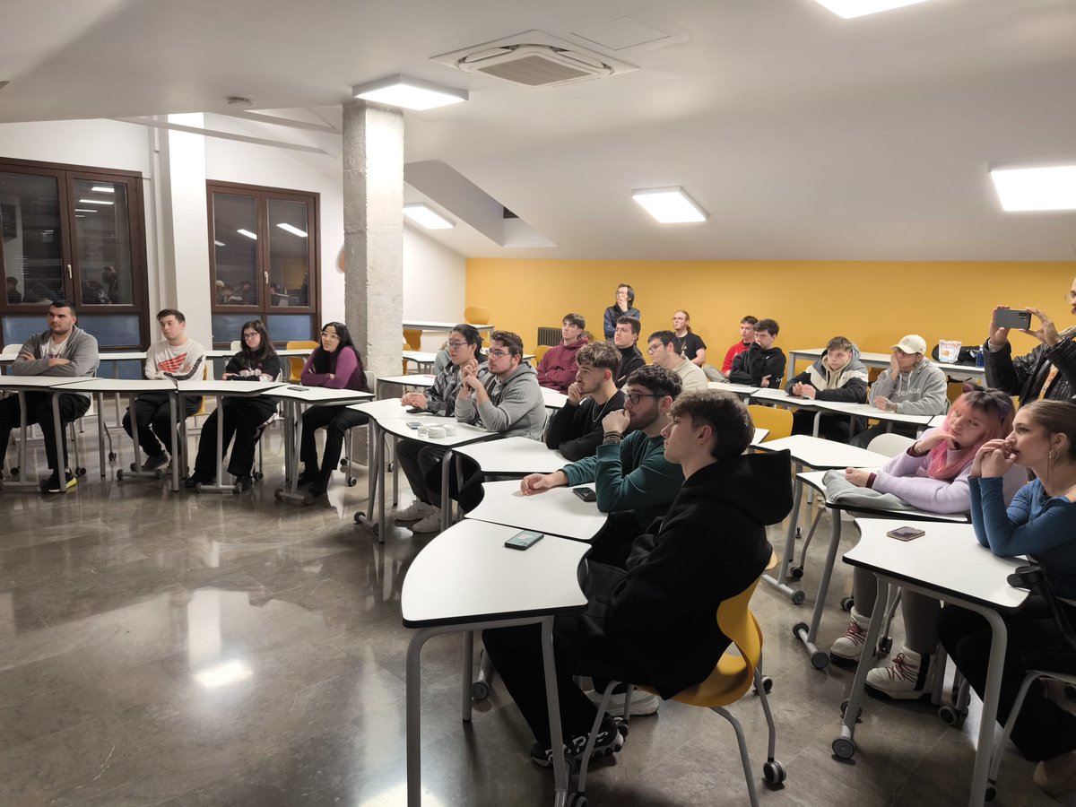 🎬 El viernes contamos en @MercedariasFP con Celia Alcina Matesanz, artista de animación, que compartió con nuestro alumnado una visión honesta y realista sobre el acceso a la industria: formación, portfolio, constancia y objetivos claros.
Gracias por la inspiración 🤍