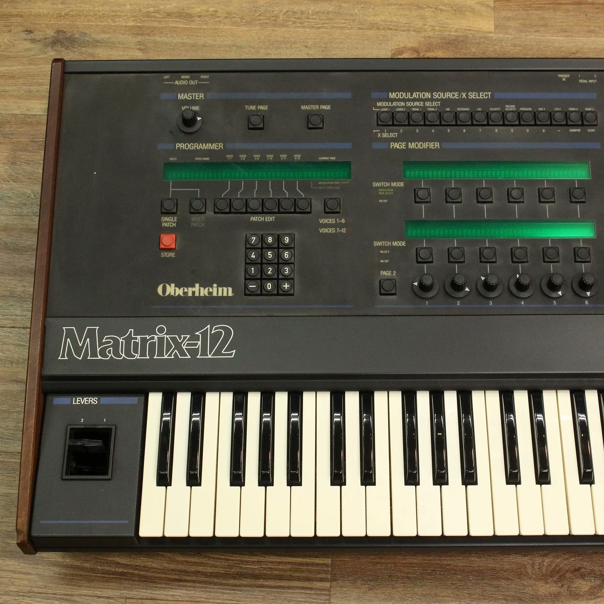 OBERHEIM Matrix-12 USA、値下げしました！ 2基のエクスパンダーにより