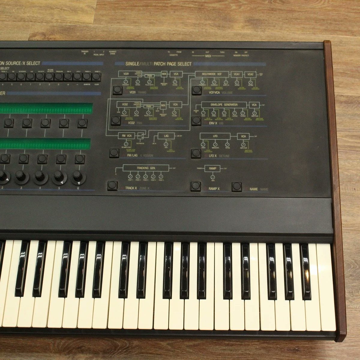 OBERHEIM Matrix-12 USA、値下げしました！ 2基のエクスパンダーにより