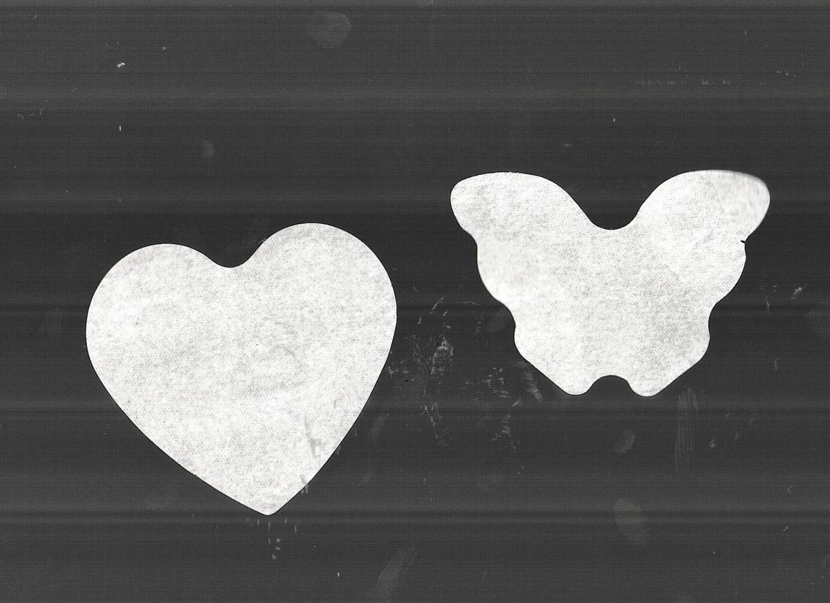 iAmNotKarolayn's tweet photo. scanned the confettis and created a template in ig https://t.co/65Aq76TFqm