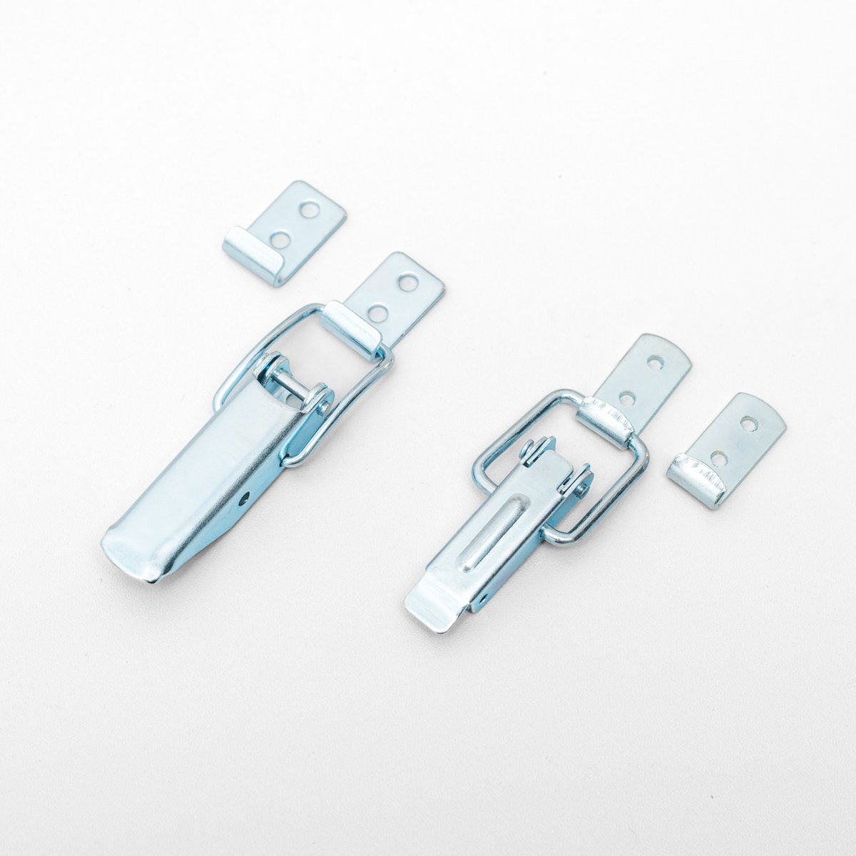 GmbhGoebel's tweet image. GOEBEL offers a wide range of #latches for various applications. A common application for GOEBEL #toggles is the #insulation industry. The small toggle 0/40 is equipped with a flat base and hook. The narrow toggle 802 is self locking, with flat base plate and hook.