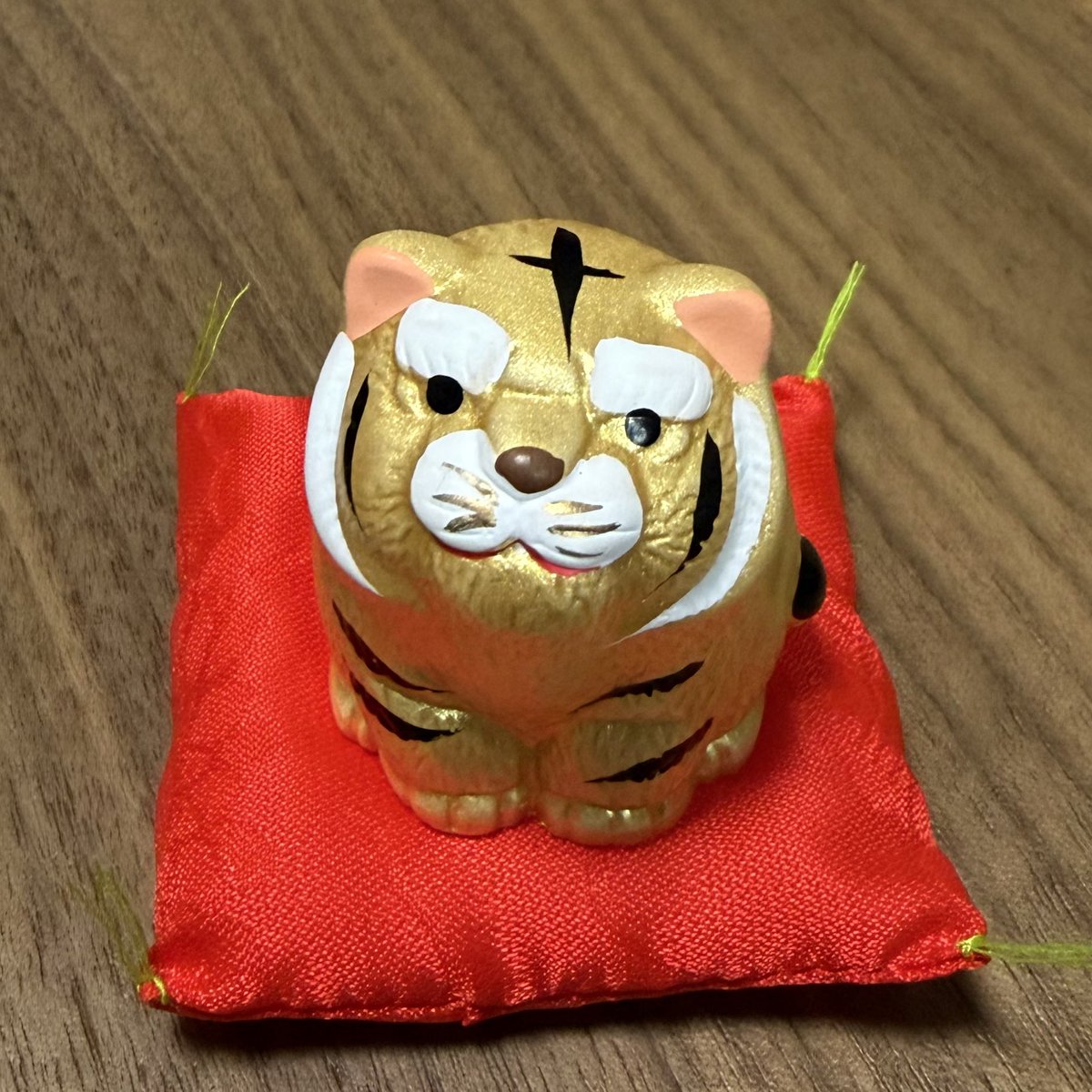 昨日、大岩山毘沙門天から我が家に連れて来た虎みくじ♡ 虎の中に