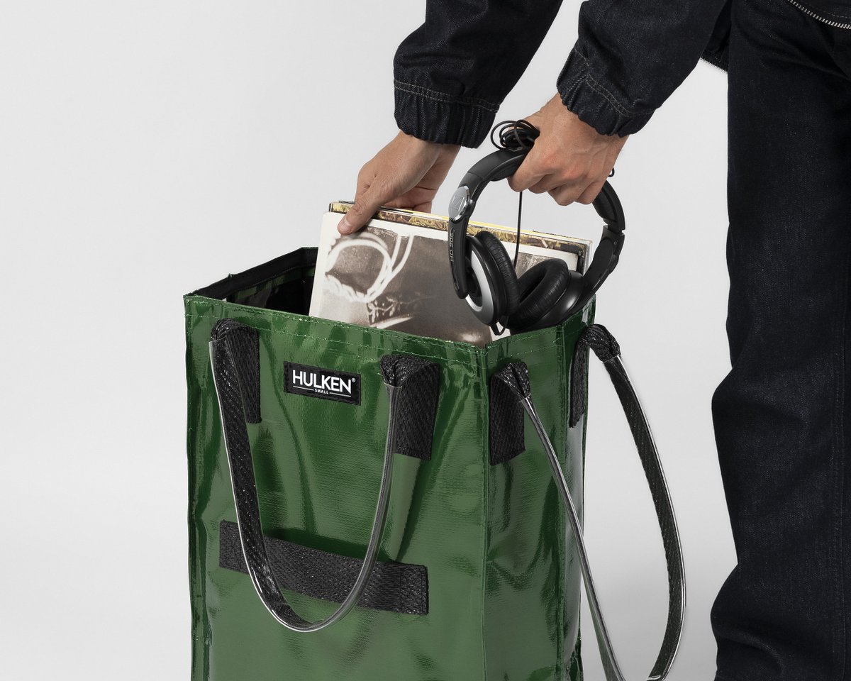 HULKEN、昔似たようなキャスター付きのバッグを購入したときはかなり