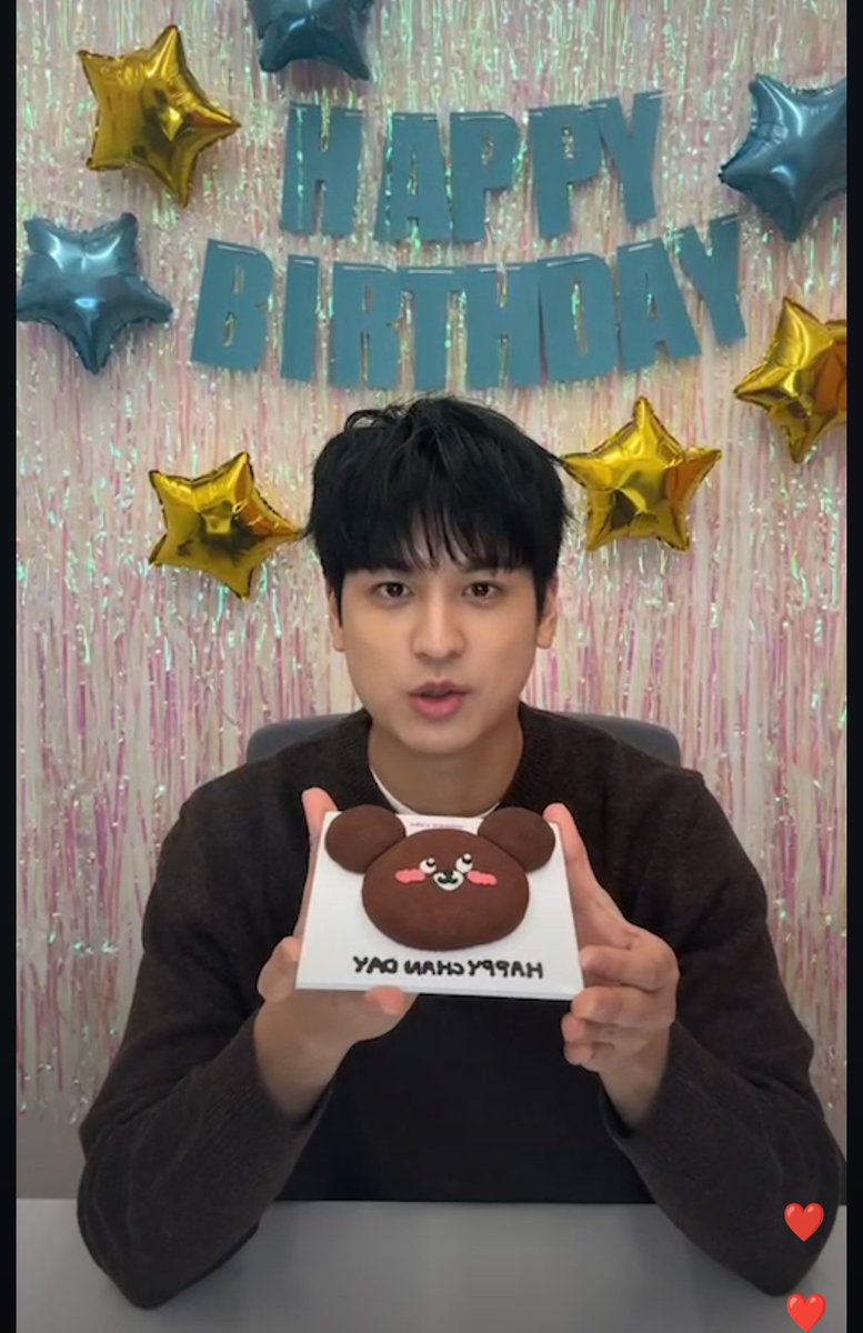 konyalways's tweet image. Chanwoo and his cute birthday cake 😍🎂

DRIVEN TO SHINE CHAN
#Chanwoo28thBday
#찬우생일축하해용 #CHANWOO