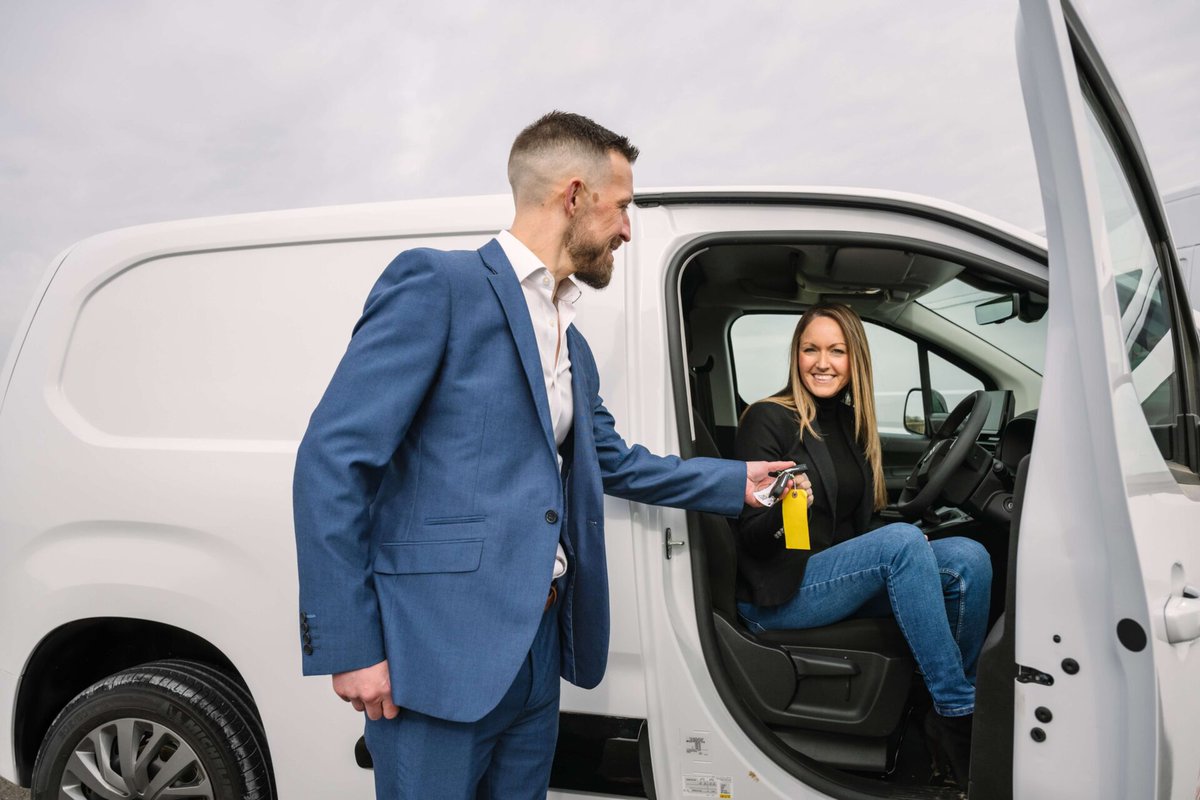 Jurni Leasing recieves Feefo Platinum Trusted Service Award
businessmotoring.co.uk/jurni-leasing-…