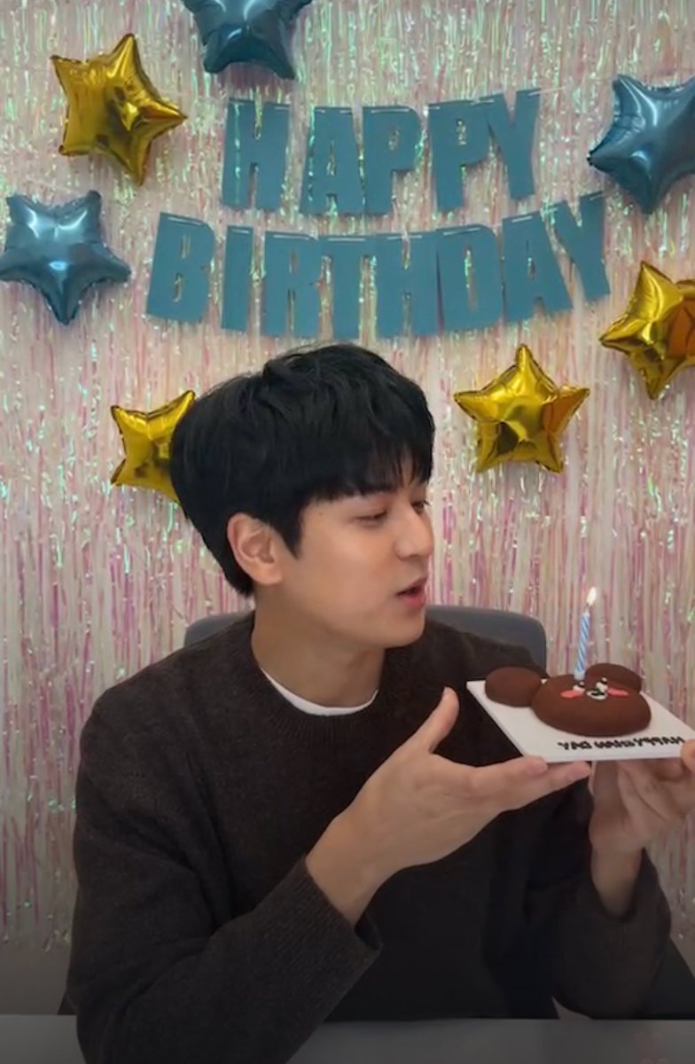 ppnnoey's tweet image. เค้กกับคนน่ารักกังเยยจองชานอู  ʚ₍ᐢo̴̶̷᷄ ·̫ o̴̶̷̥᷅ᐢ₎ɞ 

#Chanwoo28thBDAY #찬우생일축하해용
#정찬우 #찬우 #chanwoo