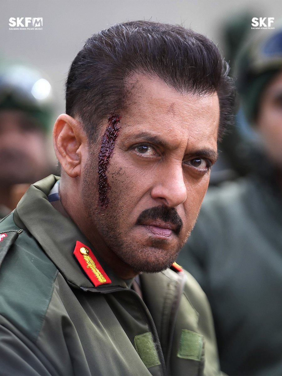 SKFilmsOfficial's tweet photo. With respect for the Maatrubhumi we belong to 🇮🇳
#Maatrubhumi Song Out Now! Streaming on all platforms!

https://t.co/5RODCXDXgK

@BeingSalmanKhan @IChitrangda @LakhiaApoorva #HimeshReshammiya @arijitsingh @shreyaghoshal #ManiDharamkot @SameerAnjaan #caesargonzalves #ZeynShaw @JasonThamIndia @TheAnkurBhatia #HarshlShah #HeeraSohal #VipinBhardwaj @TanyaDesai4 #AbhishrriSen @SKFilmsOfficial @ShamiraahN

Music Label: @SKF_Music 
Music Distribution Licensed to @sonymusicindia