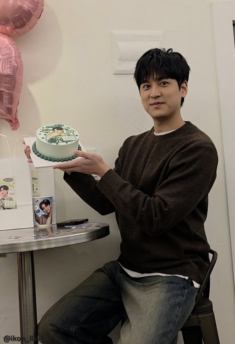 ikon_llssjj's tweet photo. 260126 #찬우 #정찬우 #CHAN #아이콘 #iKON
꺄아아 이뻐라ㅠㅠ 찬우 생일축하해잉💕 https://t.co/BQ4qwKs6zr
