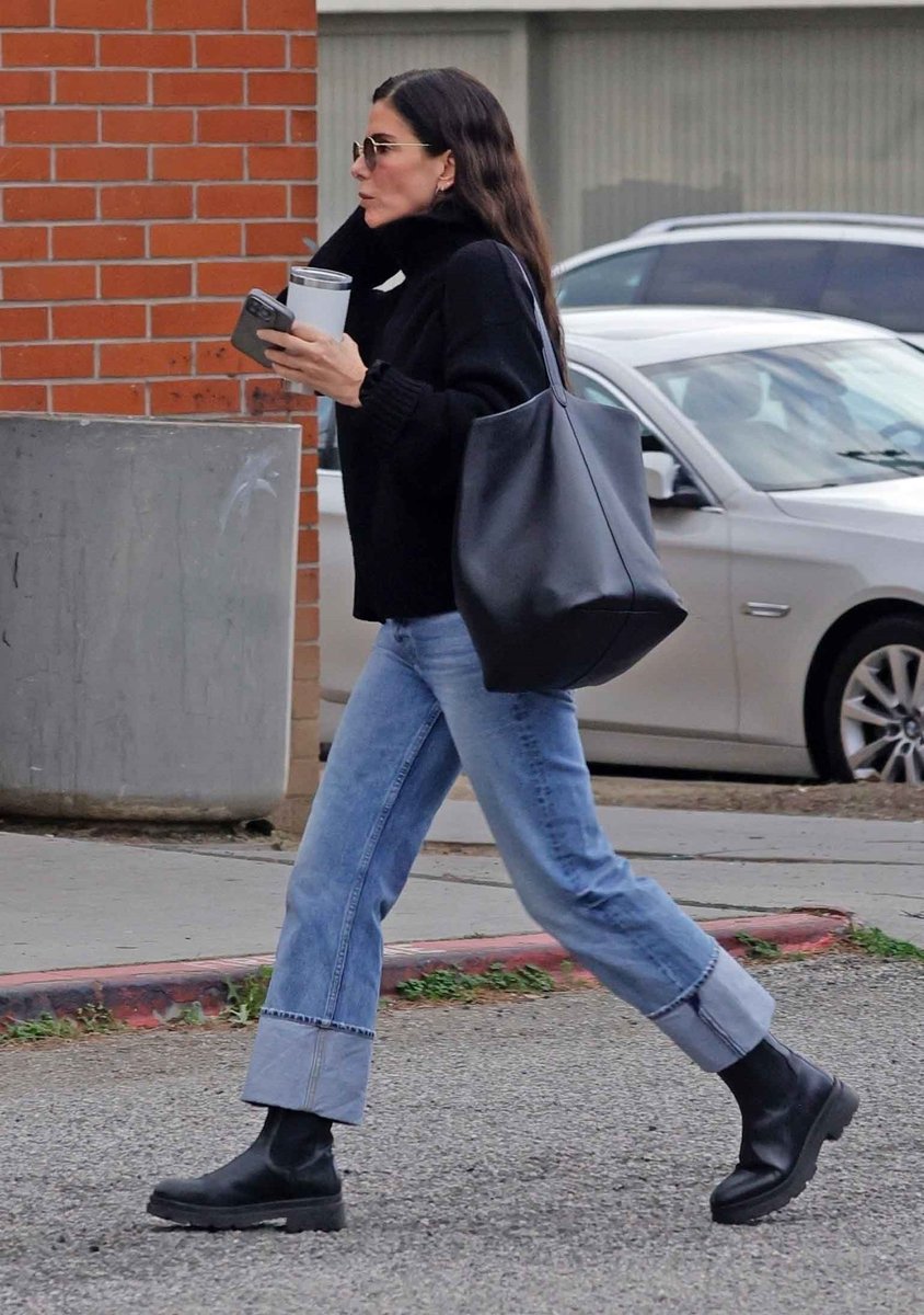 Sandra Annette Bullock tweet media