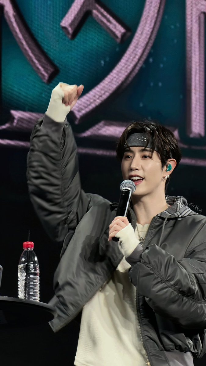 Mark Tuan in 🇨🇳 Shanghai Fancon.
🥺 My only sunshine.
#MarkTuan #段宜恩 #GOT7