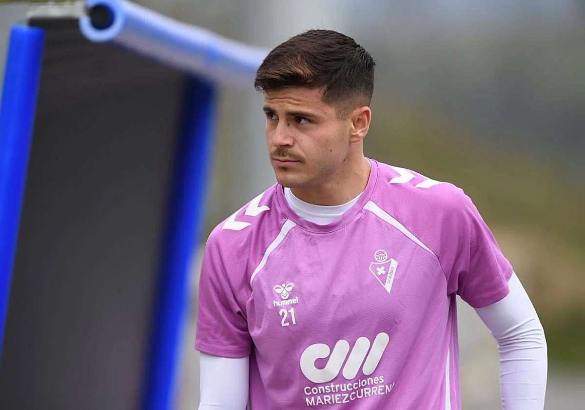 MundoSegunda_'s tweet image. 👀👉 KAA Gent belga y Nijmegen neerlandés interesados en la incorporación de 𝐌𝐀𝐑𝐂𝐎𝐒 𝐌𝐎𝐑𝐄𝐍𝐎.

El defensor está haciendo un buen papel en la SD Eibar y ha despertado interés de clubes europeos.

Vía @__AngelGarcia__