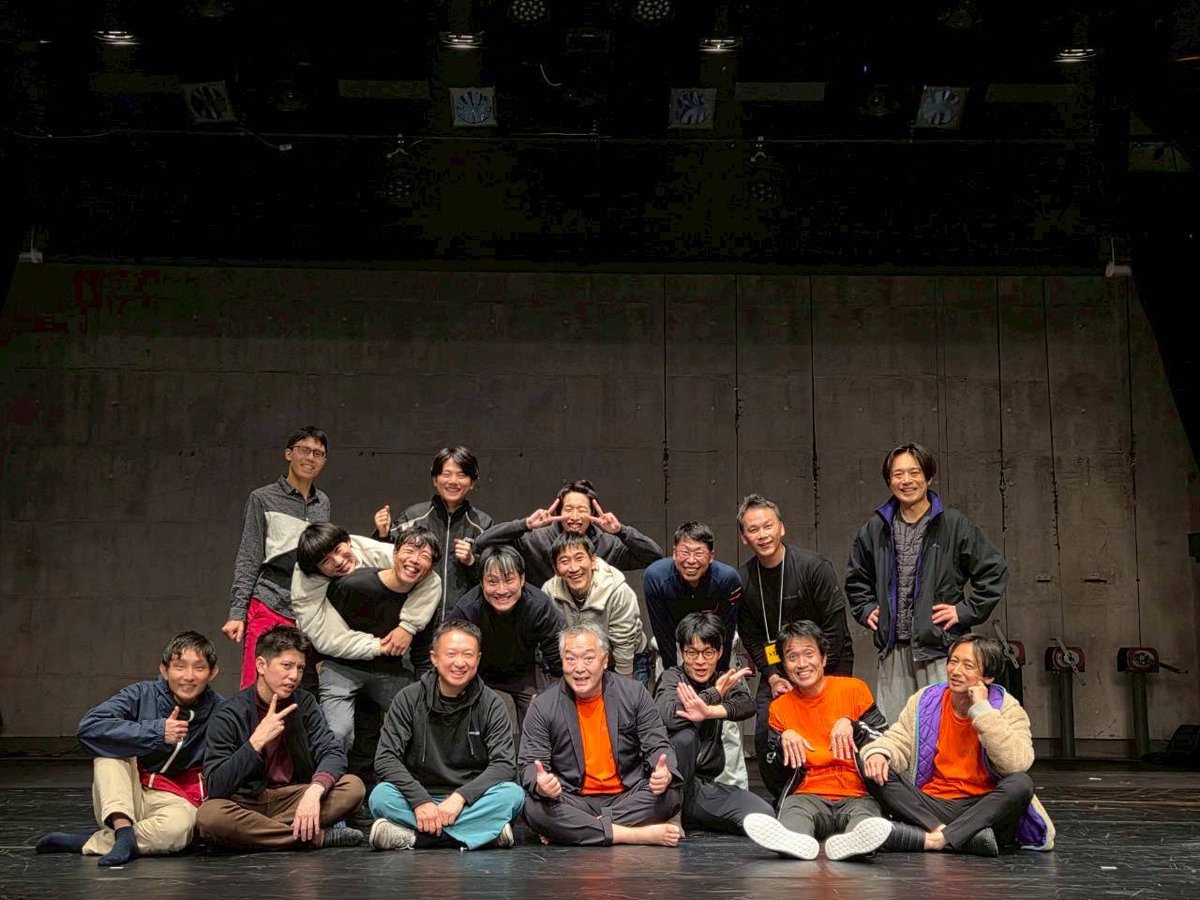#bitterquartet+ 結成20周年メモリアル公演「#ヒハマタノボル~それでも、踊る男たち~」
にお越しいただき、ありがとうございました。満員御礼終演！
本当に最高の男たちで、たくさん笑ったし踊ったし創らせていただきました。
お客様からいただいたエネルギーで頑張れます。
ありがとうございました。