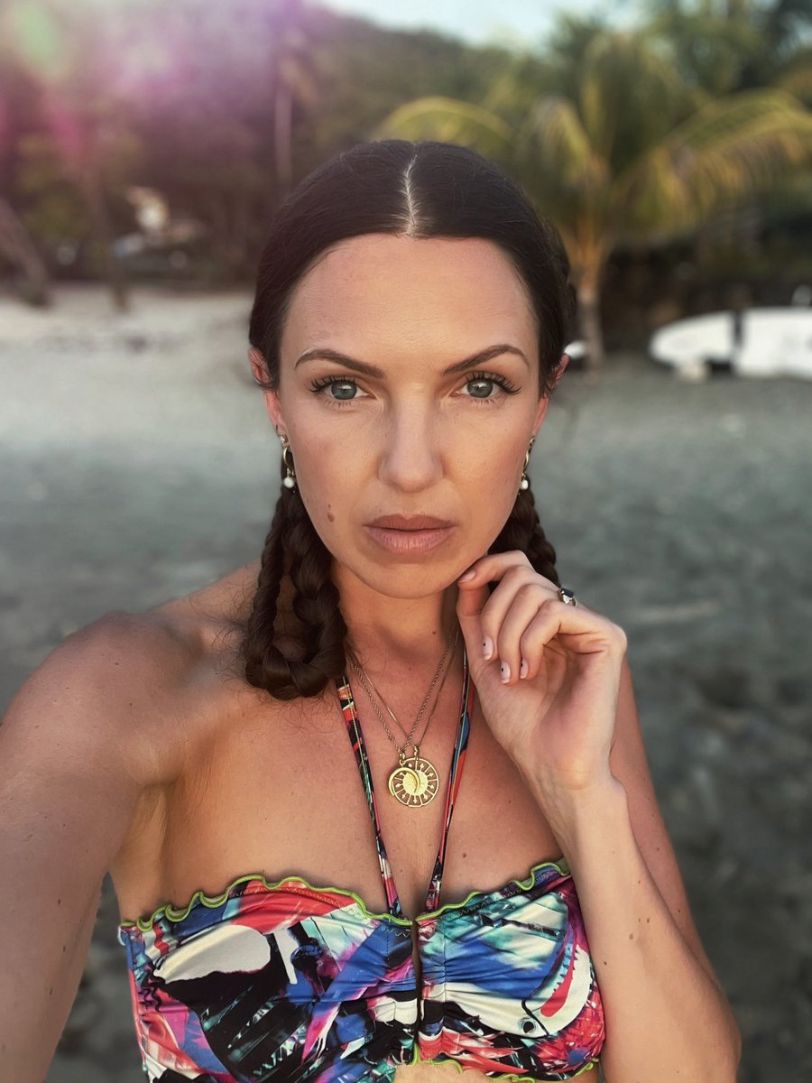 aruba ▼ red tweet media