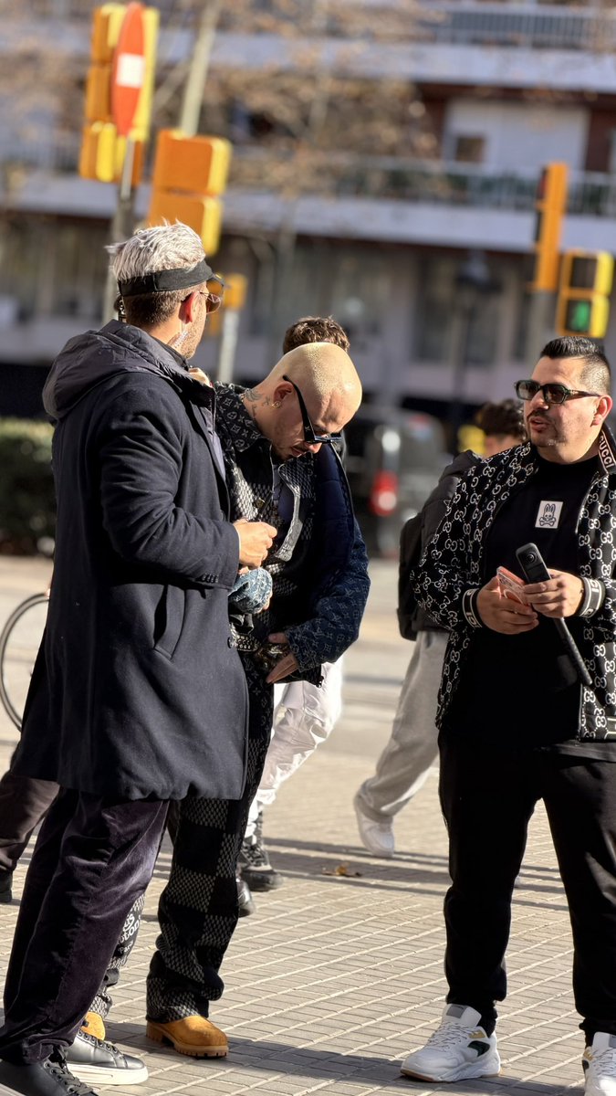 JBALVIN EN BARCELONA

Vídeo del momento:⬇️⬇️⬇️⬇️⬇️

instagram.com/reel/DT7mvMACt…