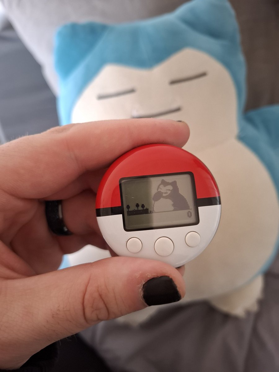 ivan_urlini's tweet photo. After almost 11 years i found my PokeWalker with a Snorlax still inside, the poor thing was waiting...
(* >ω<) https://t.co/zfIe9D88yS