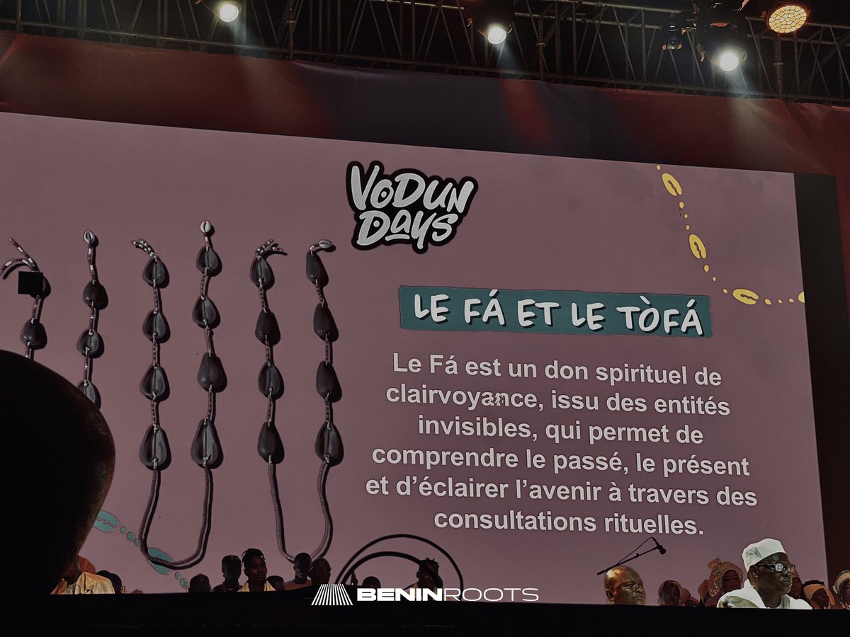 BeninRoots's tweet image. Le TÒFÀ pendant les Vodun Days à Ouidah

Le TÒFÀ est une consultation spirituelle qui sert à interpréter le passé, analyser le présent et anticiper les grandes orientations de la nouvelle année.

#VodunDays #TOFA #culturebeninoise #spiritualiteafricaine #traditionsancestrales