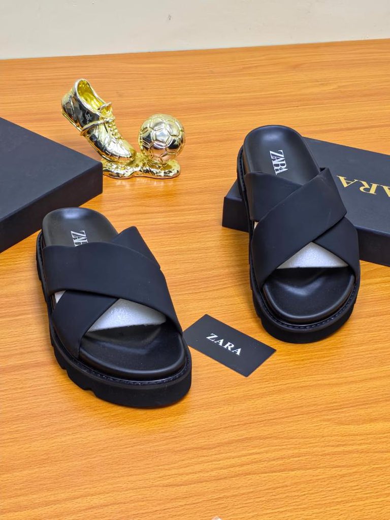 Ayoniqq's tweet photo. Good morning Abuja

Your plug for all your branded footwear is up and active to take all your orders.

We are:
✔️ Affordable
✔️ Reliable
✔️ Deliver on time

Shop with us now 
👉🏽 https://t.co/LqN9VtQdjH

You’re welcome 😊 https://t.co/dFOayl8tKY