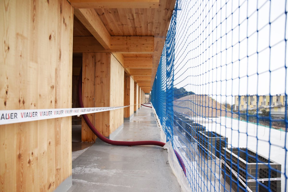 maresmecircular's tweet photo. 🚧 Les obres de la 1a fase del Parc Circular Mataró-Maresme superen ja el 50 % d’execució! ♻️

🌀 Aquesta fase inclou la construcció de l’Espai Refer, un centre cívic dedicat a la prevenció de residus, la reparació, la reutilització i la sensibilització ciutadana. https://t.co/7ovNBMglEP
