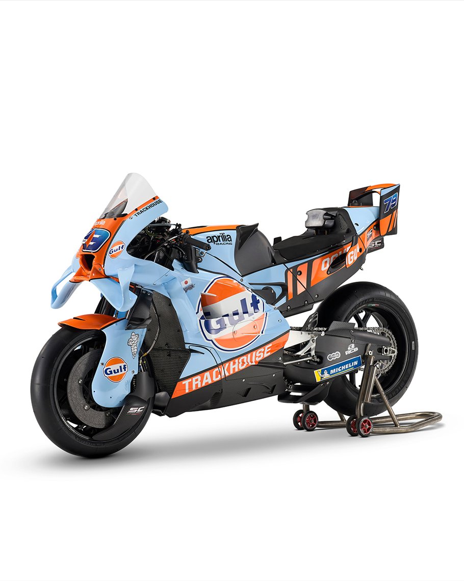 New year, new livery. Proud to see the iconic Gulf colours return to the track for the first race of the 2026 MotoGP Season.​

#Trackhouse #GulfOil #MotoGP <a href="/TrackhouseMoto/">Trackhouse MotoGP</a> <a href="/AiOgura79/">Ai Ogura</a> <a href="/25RaulFernandez/">Raúl Fernández</a>