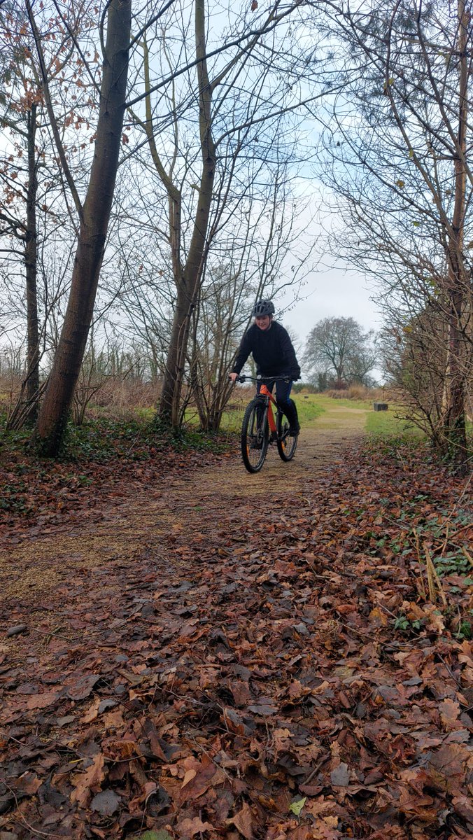 TipperarySports's tweet photo. '𝗛𝗲𝗿 𝗠𝗼𝘃𝗲𝘀' 𝟮𝟬𝟮𝟲.😀

Transition Year girls from @ComeraghCollege Carrick on Suir recently enjoyed a taster of Mountain Biking and Boxing as part of the Her Moves.

@sportireland @TipperaryCoCo @HerMoves 
#BeActiveTipperary #HerMoves https://t.co/W9IPTWnRKl