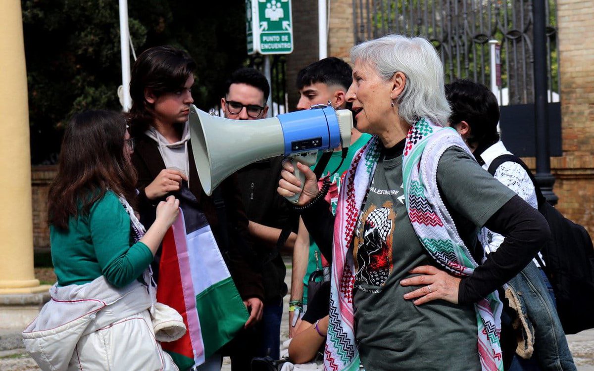 Desde Podemos Mairena defendemos la nominación de Rosario Granado para San Ildefonso: décadas de trabajo silencioso por los Derechos Humanos, la paz, la solidaridad internacional y la dignidad de los pueblos. 

📌 Lee la propuesta completa aquí: podemosmairena.com/propuesta-de-h…