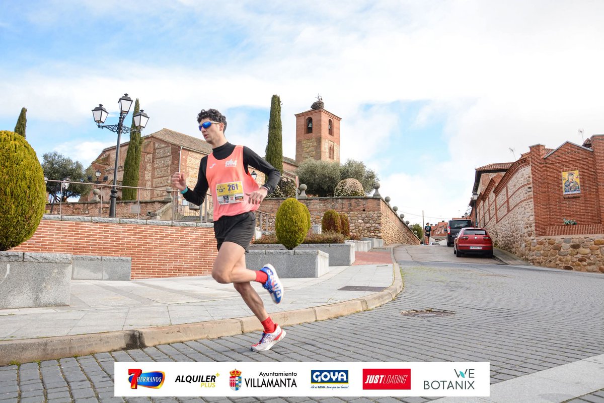 Tractorismo's tweet image. A la belleza del entorno, añadimos parte del patrimonio cultural en el recorrido urbano. Uno de los pasos más importantes es la iglesia parroquial de Santa Catalina, construida en el siglo XVI. 
🏃‍♂️ 4K · 12K · 16K
👧 Carreras infantiles tractorismorunner.com
#TractorismoRace2026