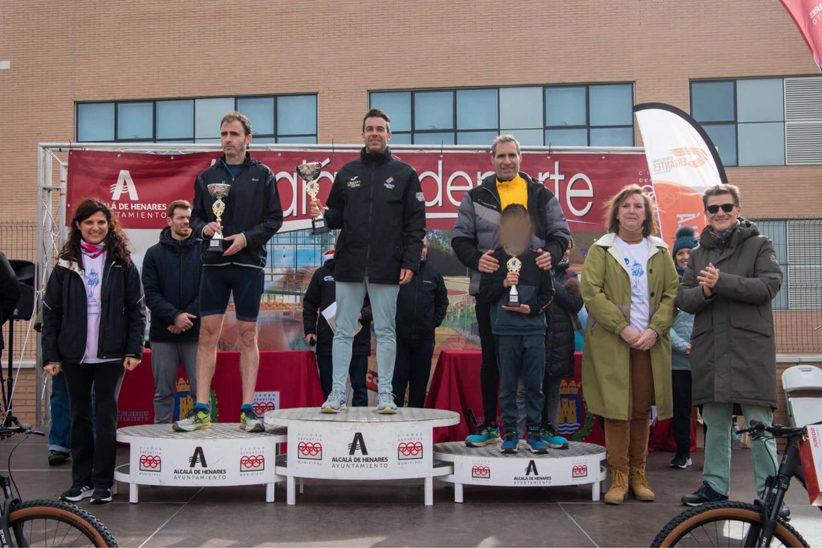 🏃🏃‍♀️ Celebrado el primer Cross Escolar en el Distrito III -‘Parque de la Garena’, con la presencia de la concejala de Deportes, Lola López (<a href="/LolaLoBautista/">Lola López Bautista</a>), y los concejales del distrito, Esther de Andrés (<a href="/esther_d_andres/">edad</a>) y Antonio Peñalver (<a href="/AnPenalver/">Antonio Peñalver</a>). 

#AlcaláDeHenares