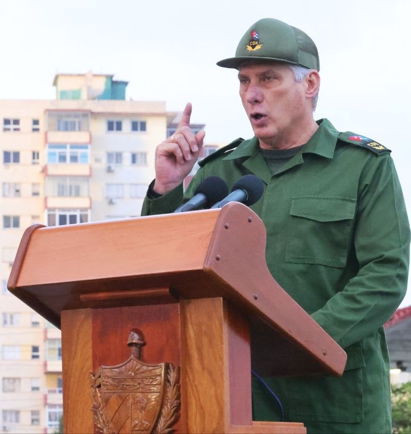 Fidel: "Mientras exista el imperialismo, el Partido, el Estado y el pueblo, les prestarán a los servicios de la defensa la máxima atención. La guardia revolucionaria no se descuidará jamás...
#100AñosConFidel 🇨🇺 #CubaEsCoraje