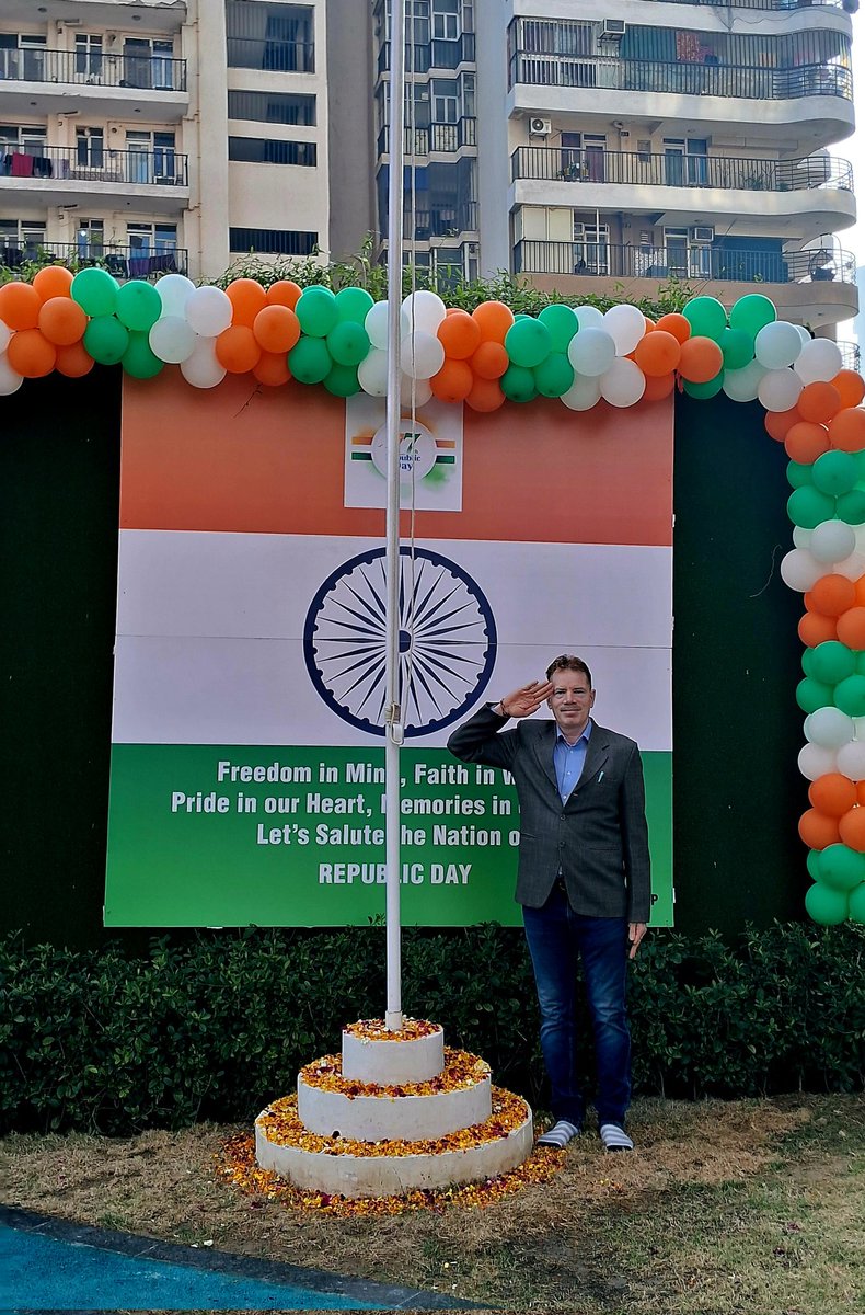 भारत की आन-बान शान का प्रतीक गणतंत्र दिवस राष्ट्रीय महापर्व आपके जीवन में नई ऊर्जा और नए उत्साह का संचार करे।
जय हिंद