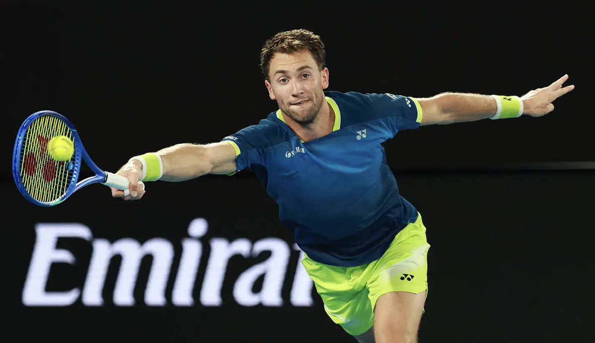 josemorgado's tweet image. Ruud plays a flawless first set to lead Shelton 6-3 on Rod Laver Arena.