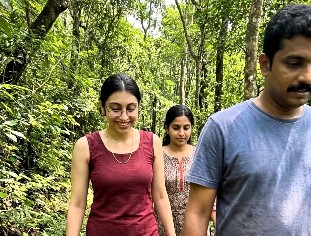 Hottyhu's tweet image. This video made my day 😭🌚 they are doing it in jungle 😭🌚 

Those who know 🥵💀