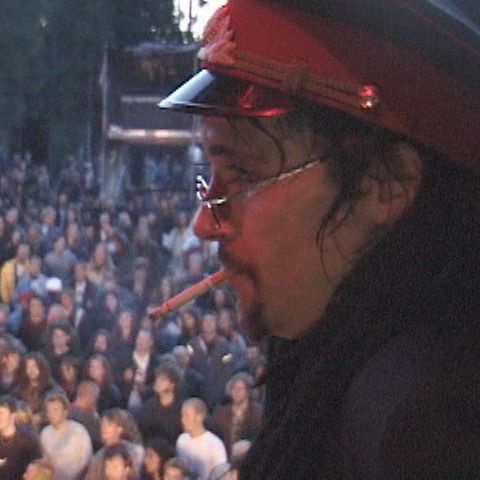 reznivek's tweet image. unc al hanging around on stage.. 🌹 #cute #adorable #sweetheart