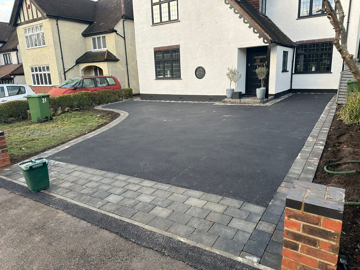 Crown Paving tweet media