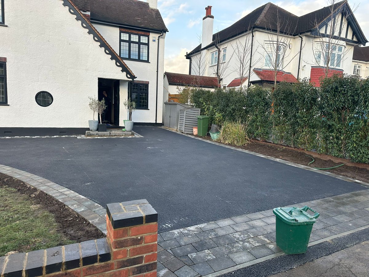 Crown Paving tweet media