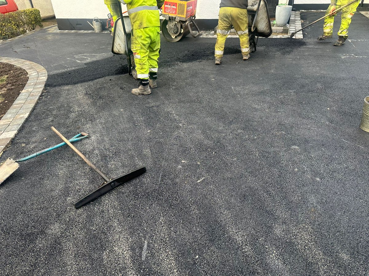 Crown Paving tweet media